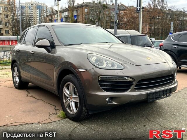 Коричневый Порше Каен, объемом двигателя 3 л и пробегом 180 тыс. км за 22700 $, фото 2 на Automoto.ua