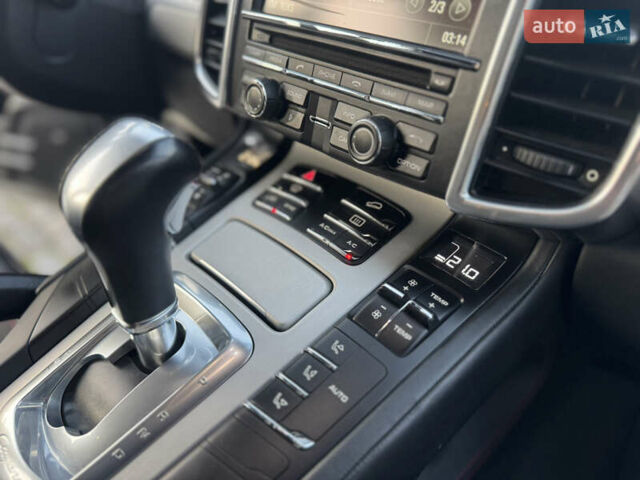 Коричневый Порше Каен, объемом двигателя 4.8 л и пробегом 140 тыс. км за 18500 $, фото 70 на Automoto.ua