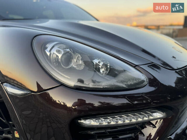 Коричневый Порше Каен, объемом двигателя 4.8 л и пробегом 140 тыс. км за 18500 $, фото 8 на Automoto.ua