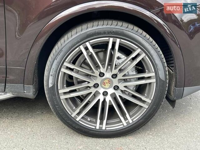 Коричневий Порше Cayenne, об'ємом двигуна 4.13 л та пробігом 58 тис. км за 59999 $, фото 7 на Automoto.ua