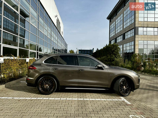 Коричневый Порше Каен, объемом двигателя 2.97 л и пробегом 141 тыс. км за 49900 $, фото 1 на Automoto.ua