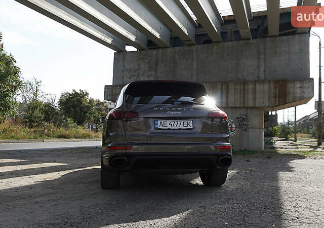 Порше Каен 2015 в Днепре (Днепропетровске) на Automoto.ua Коричневый Порше Каен, объемом двигателя 3.6 л и пробегом 112 тыс. км за 32000 $, фото 10 на Automoto.ua