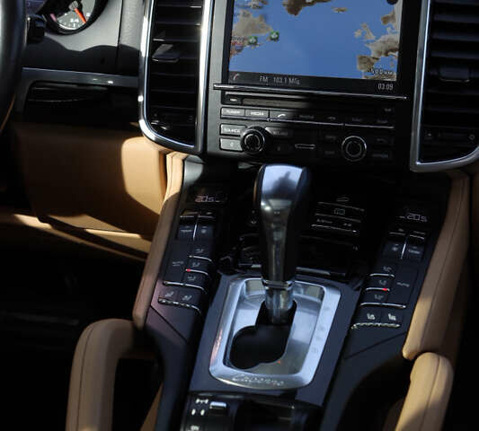 Коричневый Порше Каен, объемом двигателя 3.6 л и пробегом 146 тыс. км за 24900 $, фото 26 на Automoto.ua