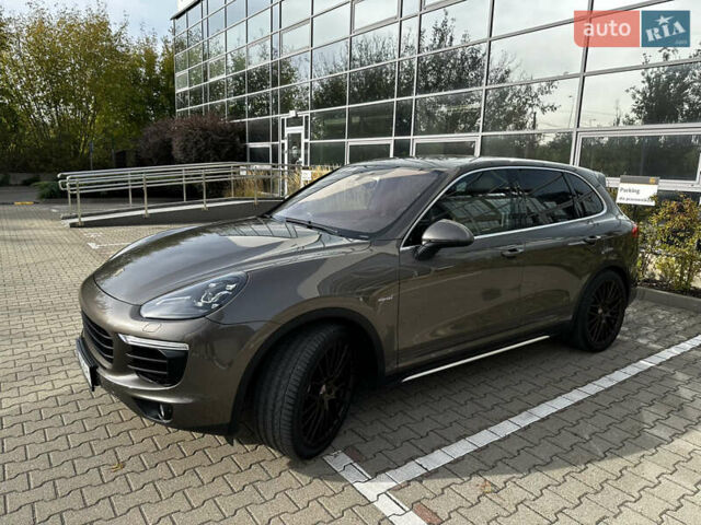 Коричневый Порше Каен, объемом двигателя 2.97 л и пробегом 141 тыс. км за 49900 $, фото 3 на Automoto.ua