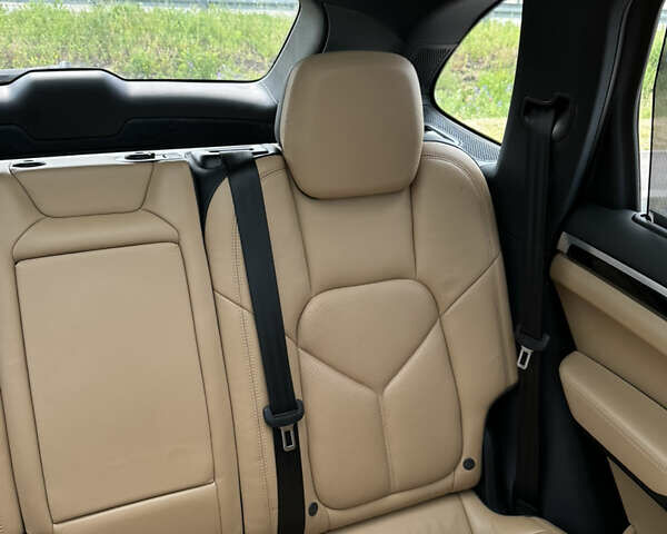 Коричневый Порше Каен, объемом двигателя 2.97 л и пробегом 130 тыс. км за 45000 $, фото 29 на Automoto.ua