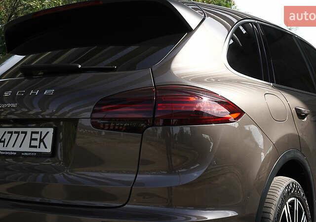 Порше Каен 2015 в Днепре (Днепропетровске) на Automoto.ua Коричневый Порше Каен, объемом двигателя 3.6 л и пробегом 112 тыс. км за 32000 $, фото 14 на Automoto.ua