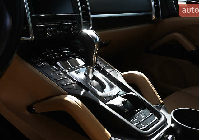 Порше Каен 2015 в Днепре (Днепропетровске) на Automoto.ua Коричневый Порше Каен, объемом двигателя 3.6 л и пробегом 112 тыс. км за 32000 $, фото 22 на Automoto.ua