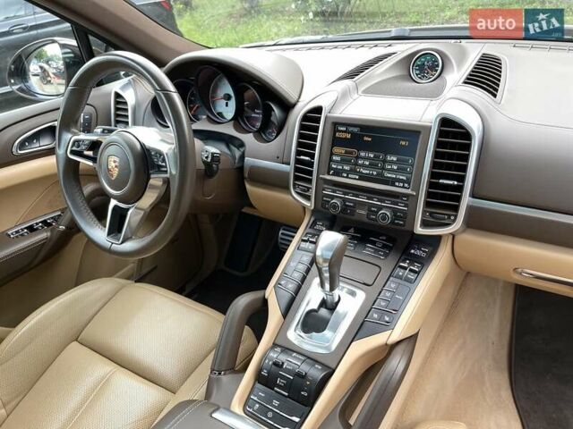 Коричневий Порше Cayenne, об'ємом двигуна 4.13 л та пробігом 58 тис. км за 59999 $, фото 31 на Automoto.ua