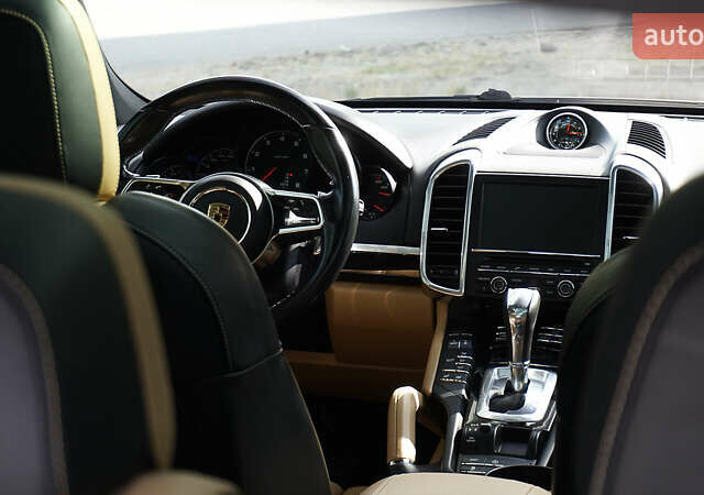 Порше Каен 2015 в Днепре (Днепропетровске) на Automoto.ua Коричневый Порше Каен, объемом двигателя 3.6 л и пробегом 112 тыс. км за 32000 $, фото 33 на Automoto.ua