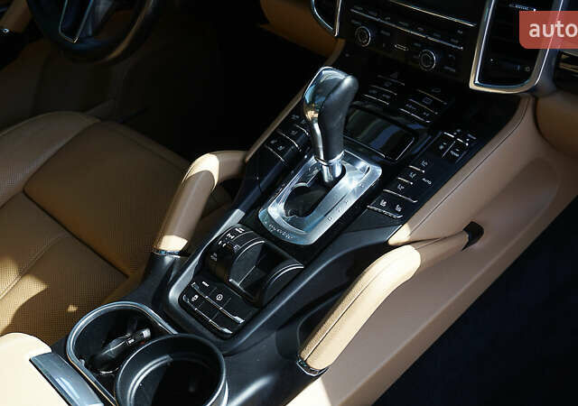 Порше Каен 2015 в Днепре (Днепропетровске) на Automoto.ua Коричневый Порше Каен, объемом двигателя 3.6 л и пробегом 112 тыс. км за 32000 $, фото 21 на Automoto.ua