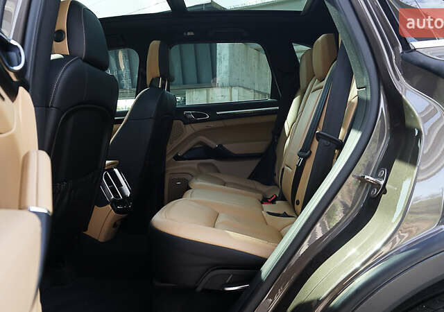 Порше Каен 2015 в Днепре (Днепропетровске) на Automoto.ua Коричневый Порше Каен, объемом двигателя 3.6 л и пробегом 112 тыс. км за 32000 $, фото 37 на Automoto.ua