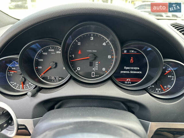 Коричневий Порше Cayenne, об'ємом двигуна 2.97 л та пробігом 313 тис. км за 31999 $, фото 23 на Automoto.ua