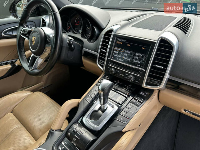 Коричневий Порше Cayenne, об'ємом двигуна 2.97 л та пробігом 313 тис. км за 31999 $, фото 9 на Automoto.ua