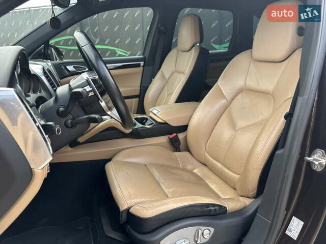Коричневий Порше Cayenne, об'ємом двигуна 2.97 л та пробігом 313 тис. км за 31999 $, фото 16 на Automoto.ua