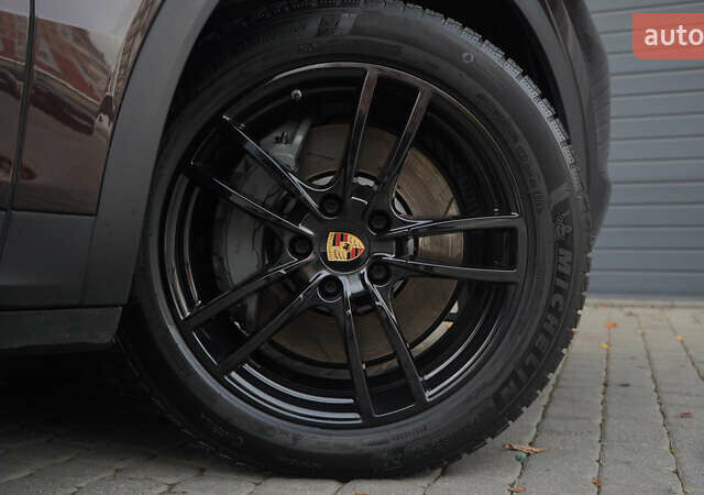 Коричневый Порше Каен, объемом двигателя 2.89 л и пробегом 121 тыс. км за 53000 $, фото 2 на Automoto.ua