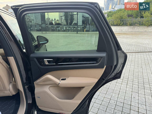 Коричневый Порше Каен, объемом двигателя 3 л и пробегом 99 тыс. км за 52900 $, фото 29 на Automoto.ua