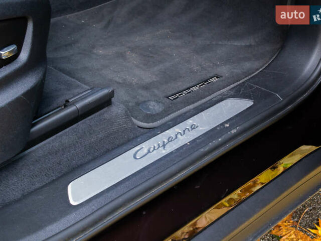 Коричневый Порше Каен, объемом двигателя 3 л и пробегом 112 тыс. км за 58900 $, фото 35 на Automoto.ua