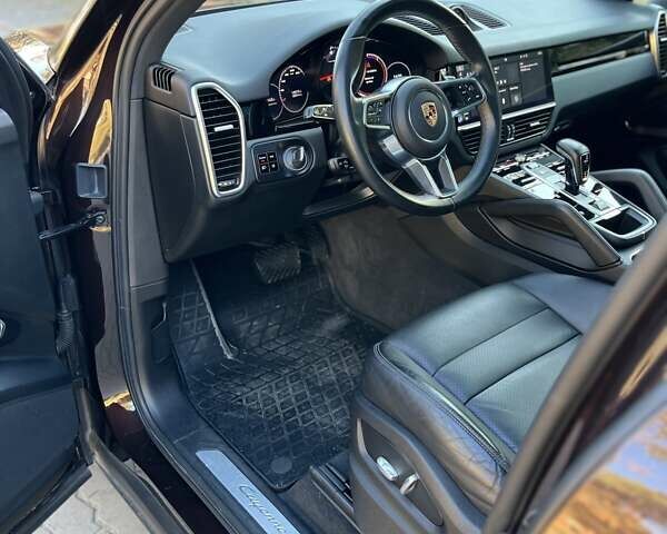 Коричневый Порше Каен, объемом двигателя 3 л и пробегом 148 тыс. км за 44000 $, фото 4 на Automoto.ua