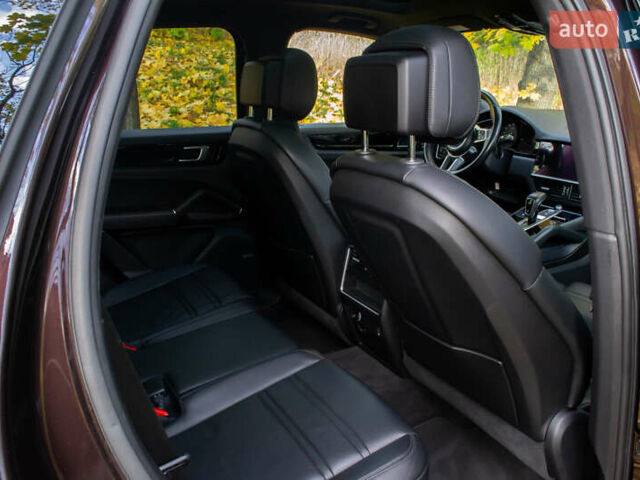 Коричневый Порше Каен, объемом двигателя 3 л и пробегом 112 тыс. км за 58900 $, фото 38 на Automoto.ua