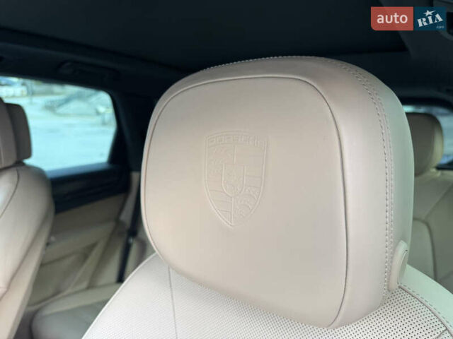 Коричневый Порше Каен, объемом двигателя 3 л и пробегом 99 тыс. км за 52900 $, фото 12 на Automoto.ua