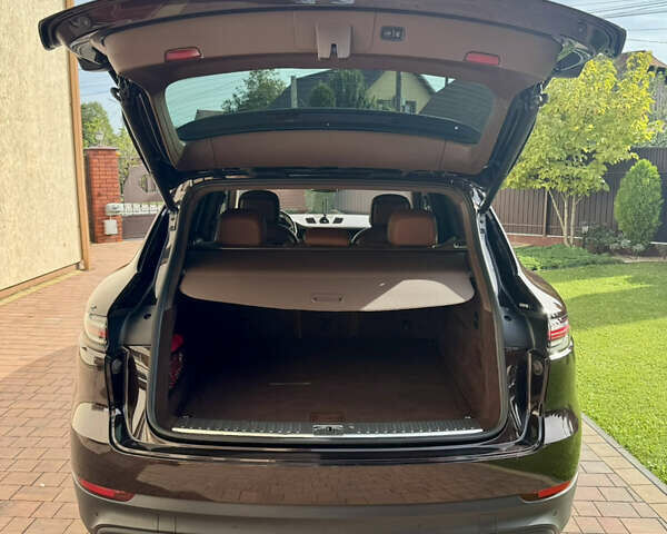 Коричневий Порше Cayenne, об'ємом двигуна 3 л та пробігом 180 тис. км за 59000 $, фото 12 на Automoto.ua