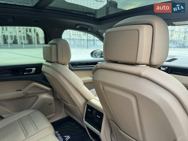 Коричневый Порше Каен, объемом двигателя 3 л и пробегом 99 тыс. км за 52900 $, фото 30 на Automoto.ua