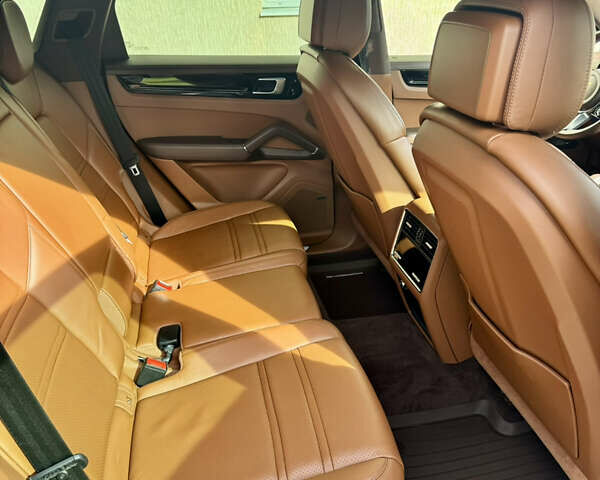 Коричневий Порше Cayenne, об'ємом двигуна 3 л та пробігом 180 тис. км за 59000 $, фото 13 на Automoto.ua