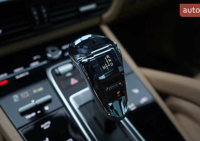 Коричневый Порше Каен, объемом двигателя 2.89 л и пробегом 121 тыс. км за 53000 $, фото 7 на Automoto.ua