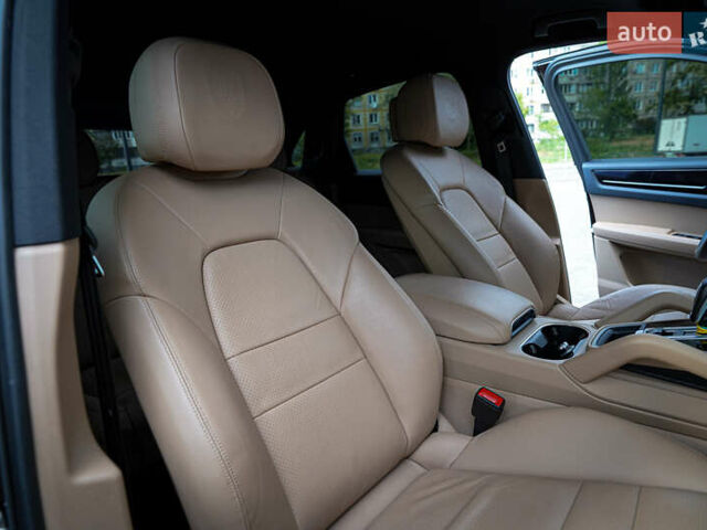 Коричневий Порше Cayenne, об'ємом двигуна 3 л та пробігом 73 тис. км за 55500 $, фото 28 на Automoto.ua