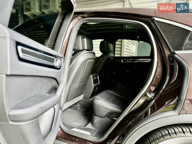 Коричневий Порше Cayenne, об'ємом двигуна 3 л та пробігом 3 тис. км за 81000 $, фото 11 на Automoto.ua