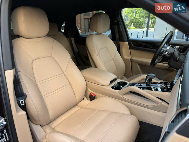 Коричневий Порше Cayenne, об'ємом двигуна 3 л та пробігом 37 тис. км за 71500 $, фото 18 на Automoto.ua
