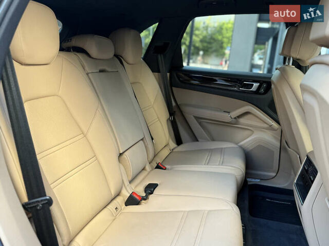 Коричневий Порше Cayenne, об'ємом двигуна 3 л та пробігом 37 тис. км за 71500 $, фото 19 на Automoto.ua