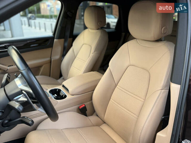 Коричневий Порше Cayenne, об'ємом двигуна 3 л та пробігом 37 тис. км за 71500 $, фото 16 на Automoto.ua