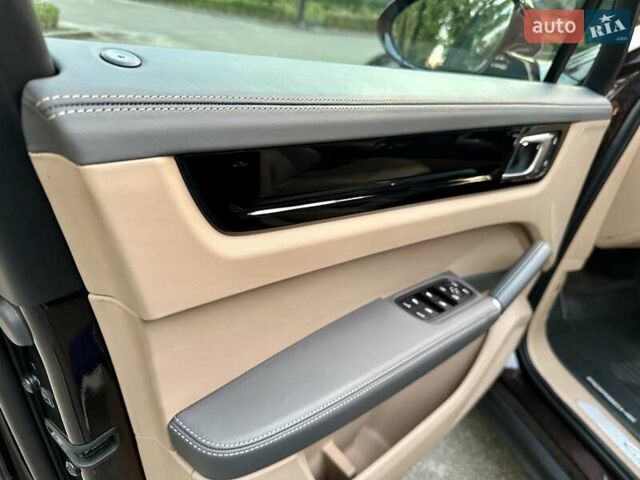 Коричневый Порше Каен, объемом двигателя 3 л и пробегом 43 тыс. км за 92950 $, фото 113 на Automoto.ua