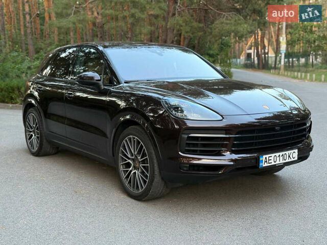 Коричневый Порше Каен, объемом двигателя 3 л и пробегом 3 тыс. км за 92500 $, фото 2 на Automoto.ua