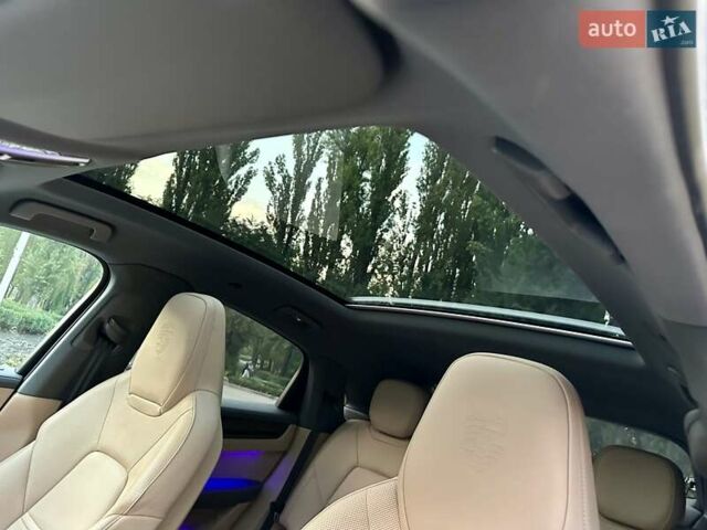 Коричневый Порше Каен, объемом двигателя 3 л и пробегом 43 тыс. км за 92950 $, фото 1 на Automoto.ua