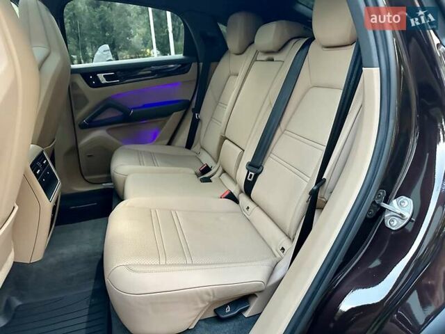 Коричневый Порше Каен, объемом двигателя 3 л и пробегом 43 тыс. км за 92950 $, фото 5 на Automoto.ua