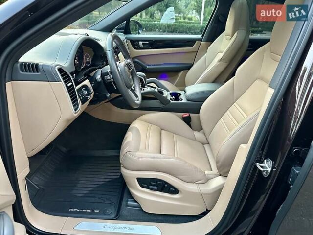 Коричневый Порше Каен, объемом двигателя 3 л и пробегом 43 тыс. км за 92950 $, фото 115 на Automoto.ua