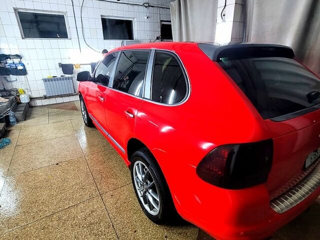 Червоний Порше Cayenne, об'ємом двигуна 4.5 л та пробігом 174 тис. км за 8400 $, фото 2 на Automoto.ua