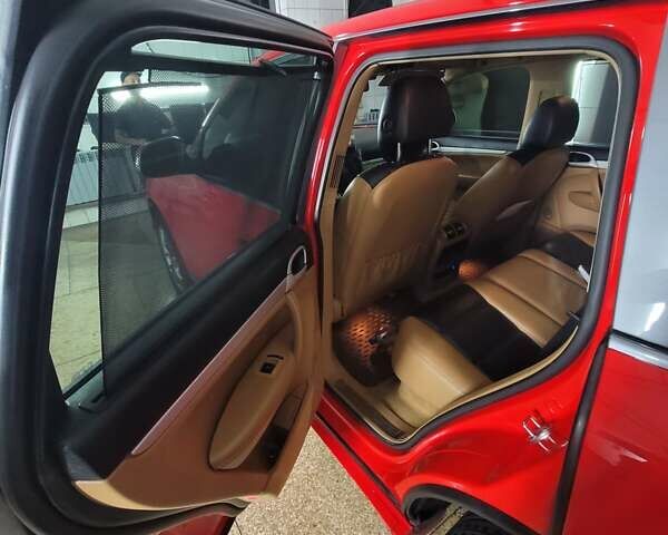 Червоний Порше Cayenne, об'ємом двигуна 4.5 л та пробігом 155 тис. км за 8400 $, фото 13 на Automoto.ua