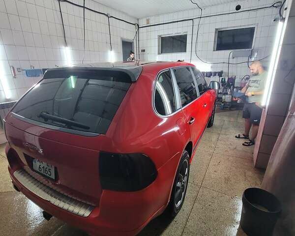 Червоний Порше Cayenne, об'ємом двигуна 4.5 л та пробігом 155 тис. км за 8400 $, фото 6 на Automoto.ua