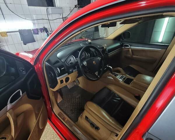 Червоний Порше Cayenne, об'ємом двигуна 4.5 л та пробігом 155 тис. км за 8400 $, фото 11 на Automoto.ua