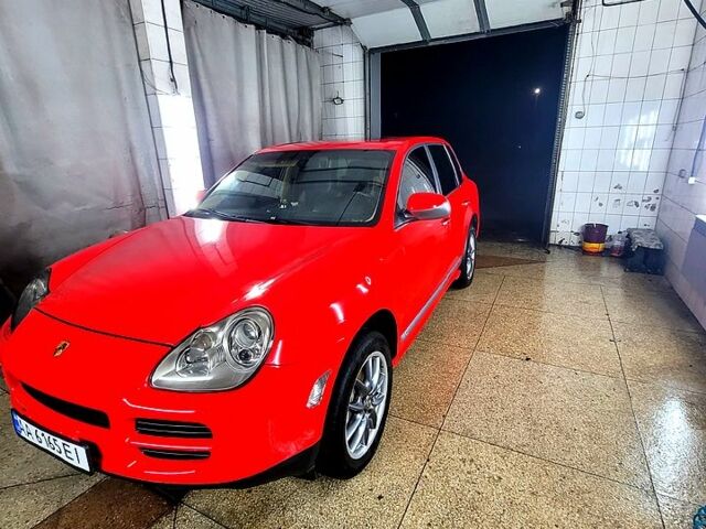 Червоний Порше Cayenne, об'ємом двигуна 4.5 л та пробігом 174 тис. км за 8400 $, фото 4 на Automoto.ua