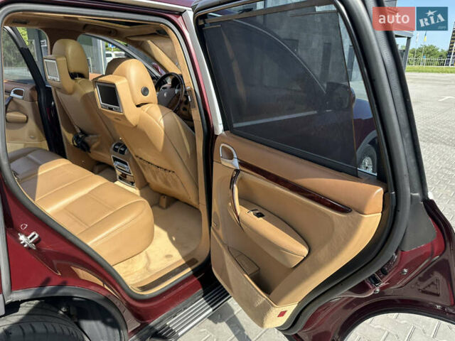 Красный Порше Каен, объемом двигателя 4.81 л и пробегом 117 тыс. км за 13500 $, фото 23 на Automoto.ua