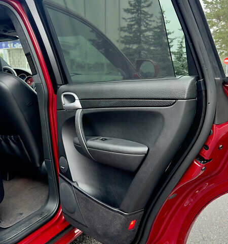 Червоний Порше Cayenne, об'ємом двигуна 4.81 л та пробігом 126 тис. км за 12222 $, фото 24 на Automoto.ua