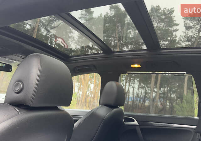 Червоний Порше Cayenne, об'ємом двигуна 4.81 л та пробігом 126 тис. км за 12222 $, фото 76 на Automoto.ua