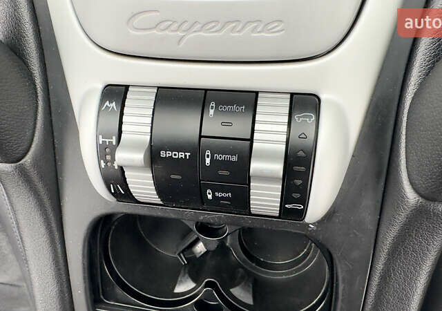 Червоний Порше Cayenne, об'ємом двигуна 4.81 л та пробігом 126 тис. км за 12222 $, фото 37 на Automoto.ua