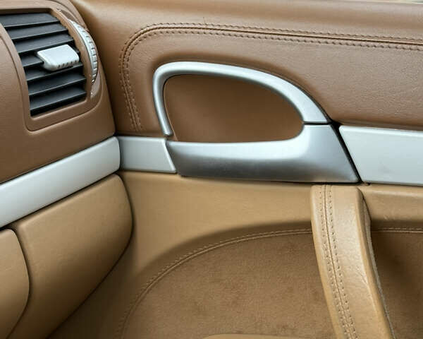 Червоний Порше Cayenne, об'ємом двигуна 4.8 л та пробігом 119 тис. км за 10500 $, фото 30 на Automoto.ua