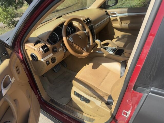 Червоний Порше Cayenne, об'ємом двигуна 4.8 л та пробігом 167 тис. км за 3500 $, фото 6 на Automoto.ua