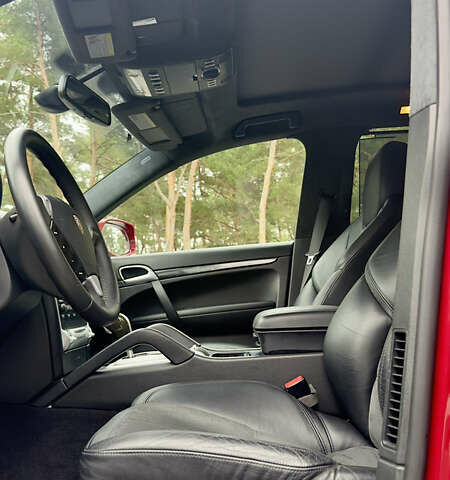 Червоний Порше Cayenne, об'ємом двигуна 4.81 л та пробігом 126 тис. км за 12222 $, фото 15 на Automoto.ua